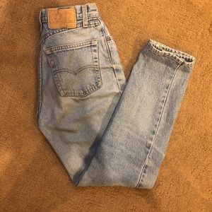 Vintage Levi’s light wash high waisted jeans